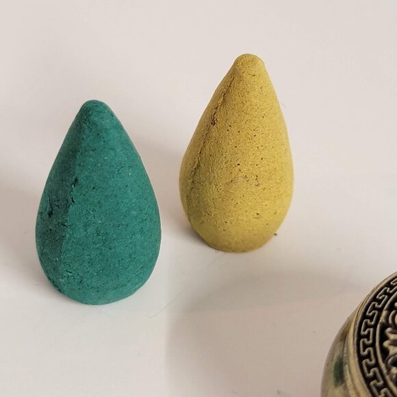 Mini Metal Incense Burner w Lid Ornament 2 Cone Incense Included - Picture 6 of 6